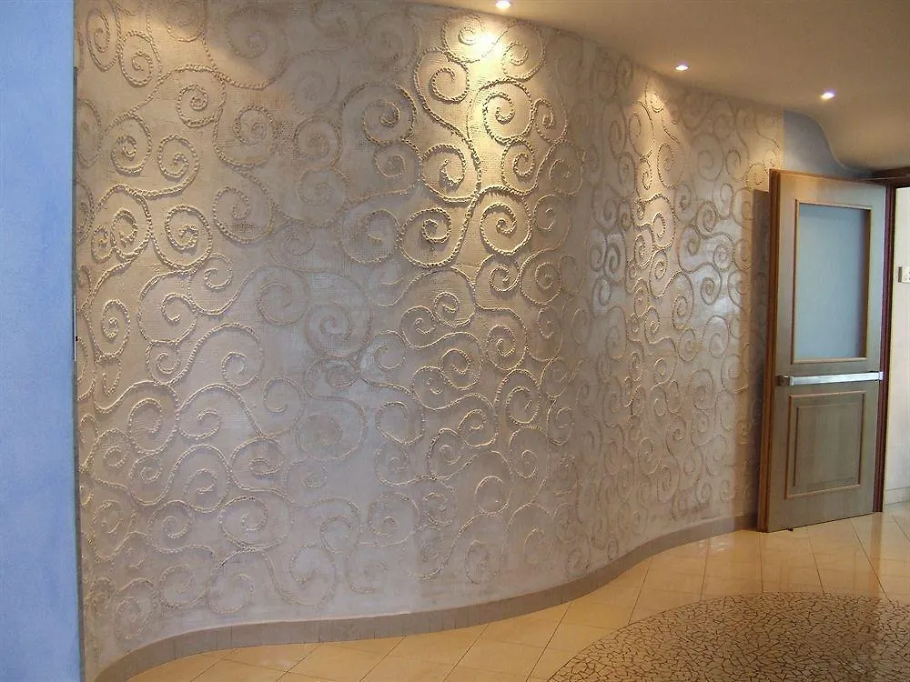 Hotel Ghirlandina Rimini 3*,  Italy