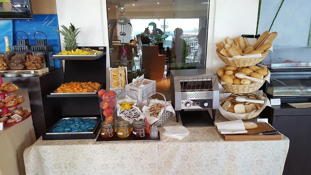 Hotel Ghirlandina Rimini