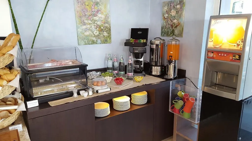 Hotel Ghirlandina Rimini