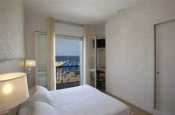 Hotel Ghirlandina Rimini