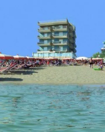 רימיני Hotel Ghirlandina 3*,