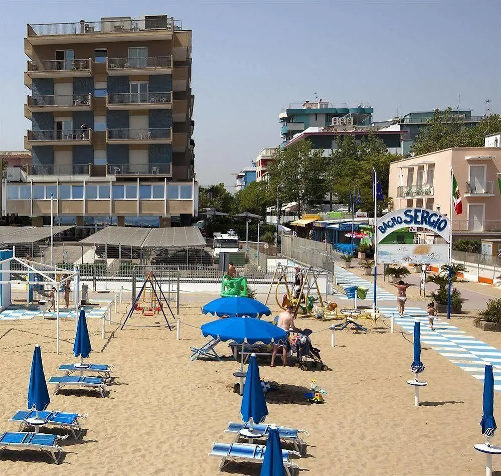 Hotel Ghirlandina Rimini 3*,