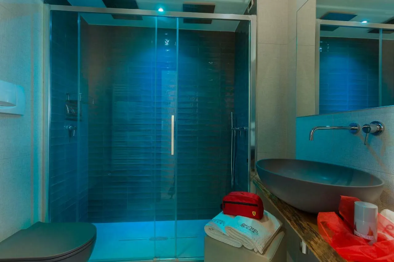 Hotel Ghirlandina Rimini 3*,  Italy