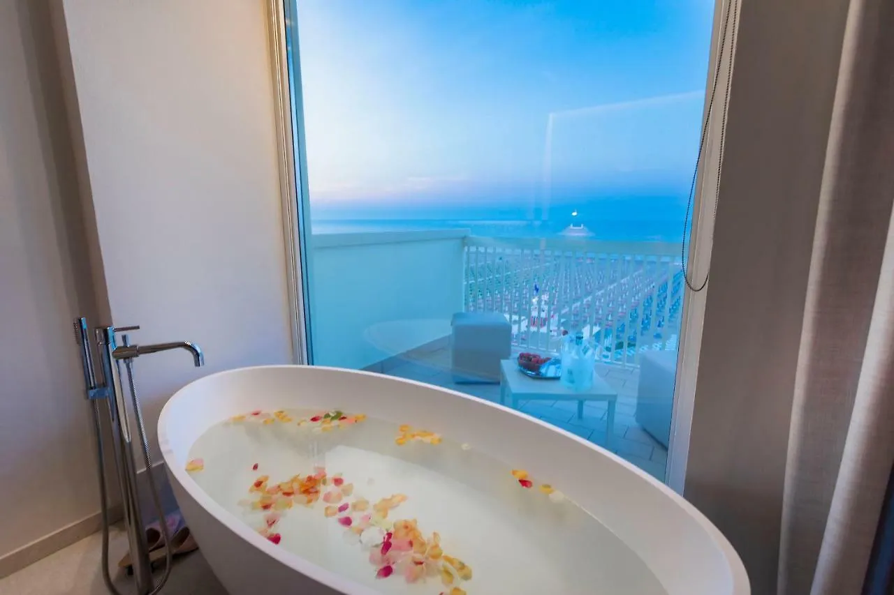 רימיני Hotel Ghirlandina